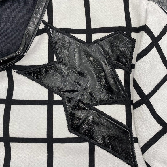 DO + BE Sz S Grid Print / Vinyl Back Top Short Sleeve Blouse NWT - Picture 7 of 11